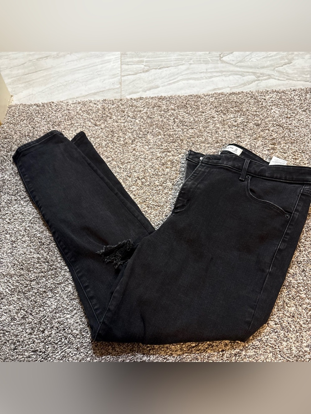 Abercrombie & Fitch Black ripped skinny Jeans 14 short